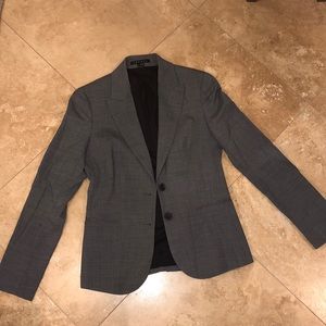 Fitted grey blazer